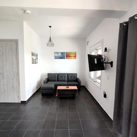 Aegean Beachfront Petriai ภายนอก รูปภาพ