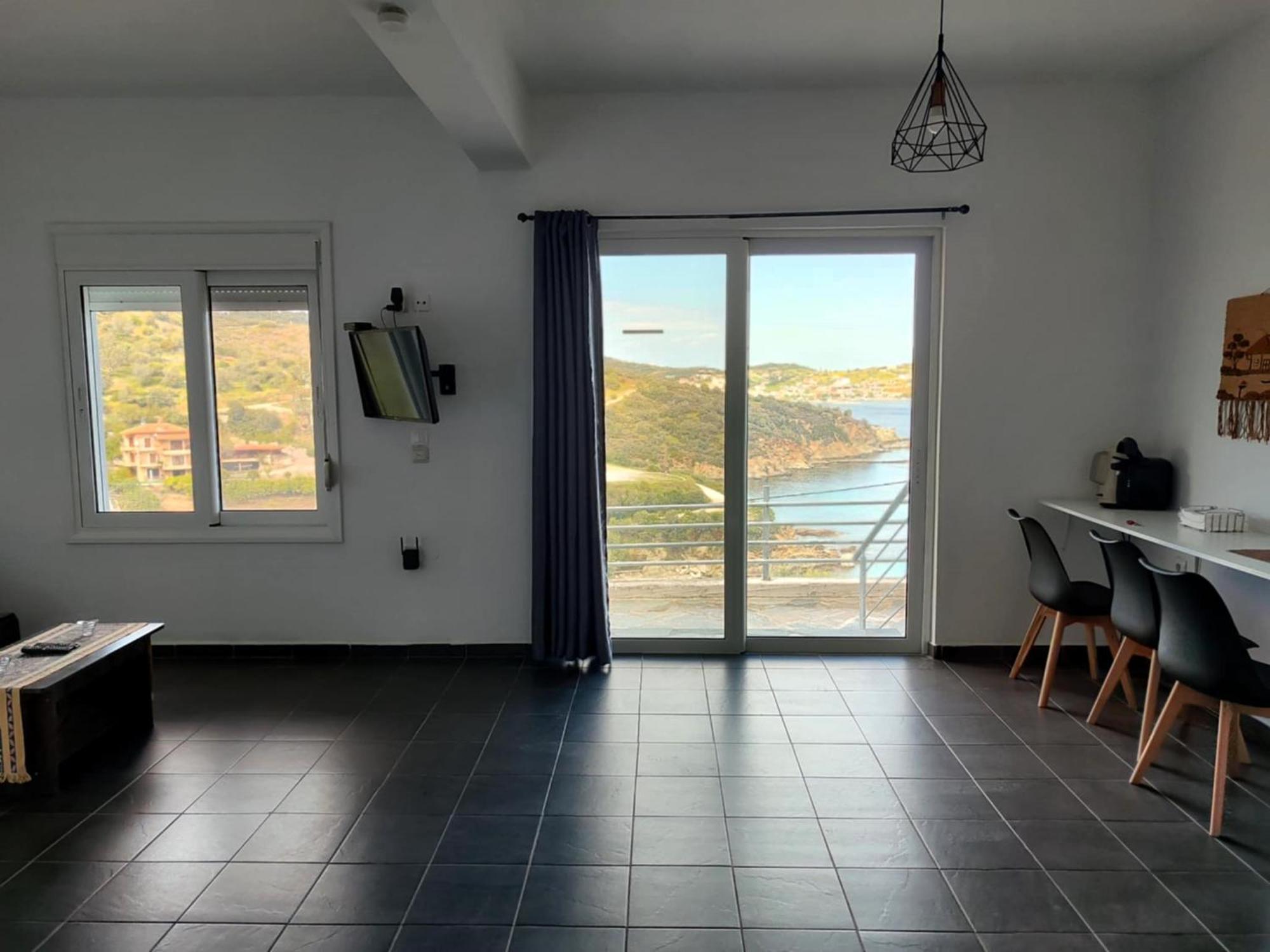 Aegean Beachfront Petriai ภายนอก รูปภาพ